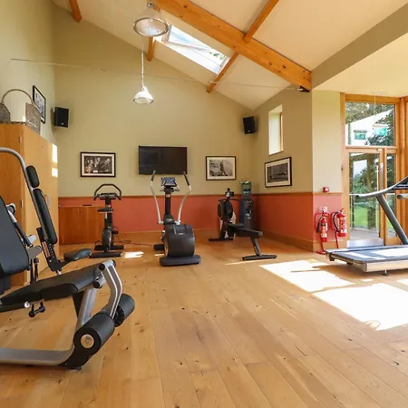 7 The Oaks 斯基普顿