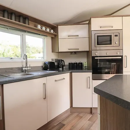 7 The Oaks * 斯基普顿