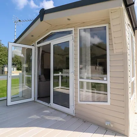 7 The Oaks * 斯基普顿